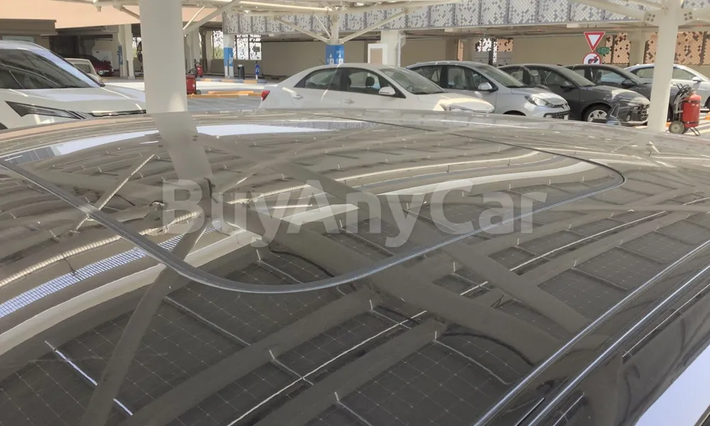 Vehicle photo 5