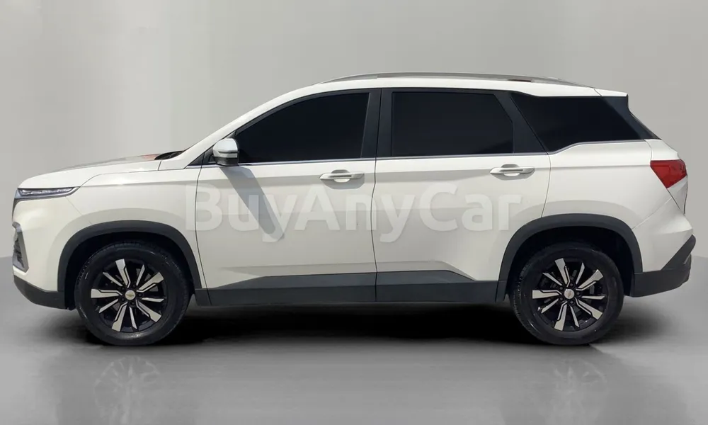 Vehicle photo 3