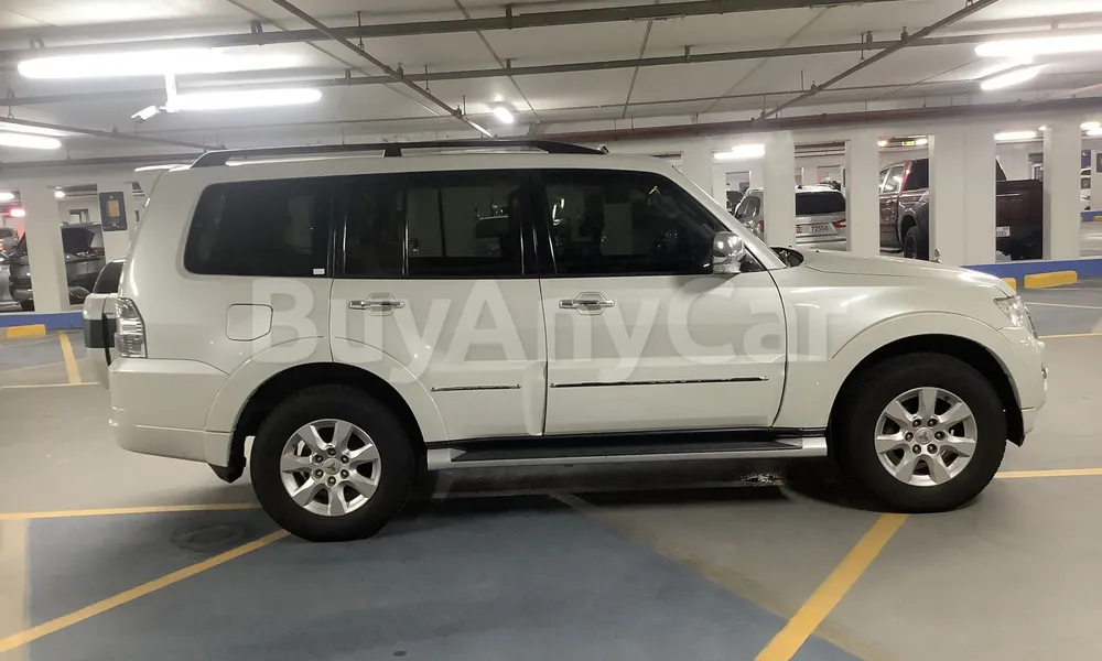 Vehicle photo 4