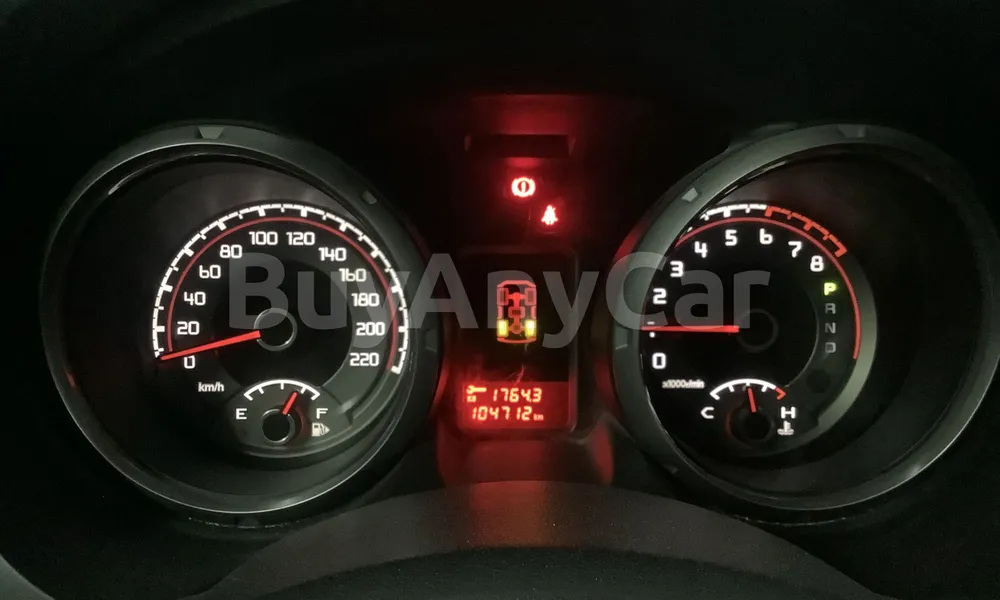 Vehicle photo 7