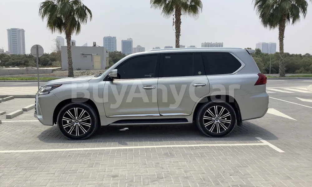 Vehicle photo 4