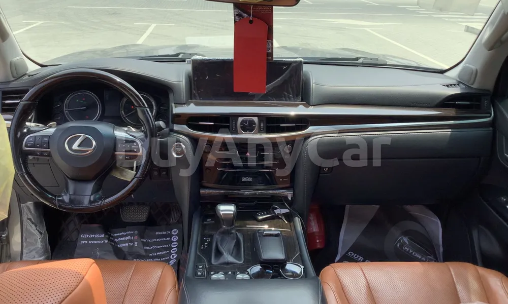 Vehicle photo 6