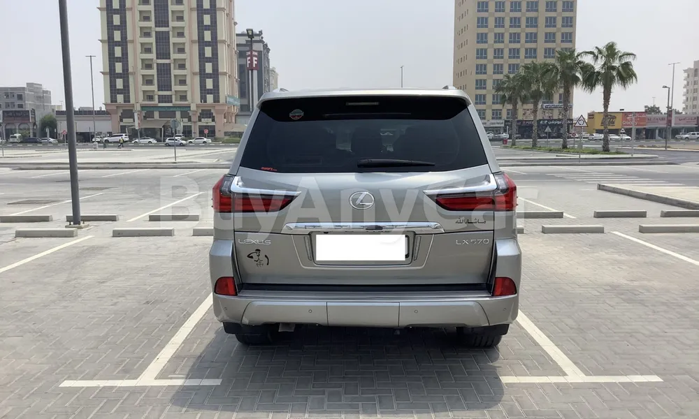 Vehicle photo 2