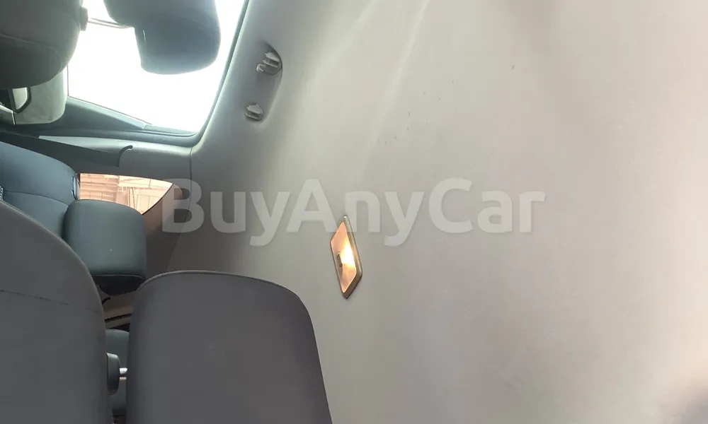 Vehicle photo 8