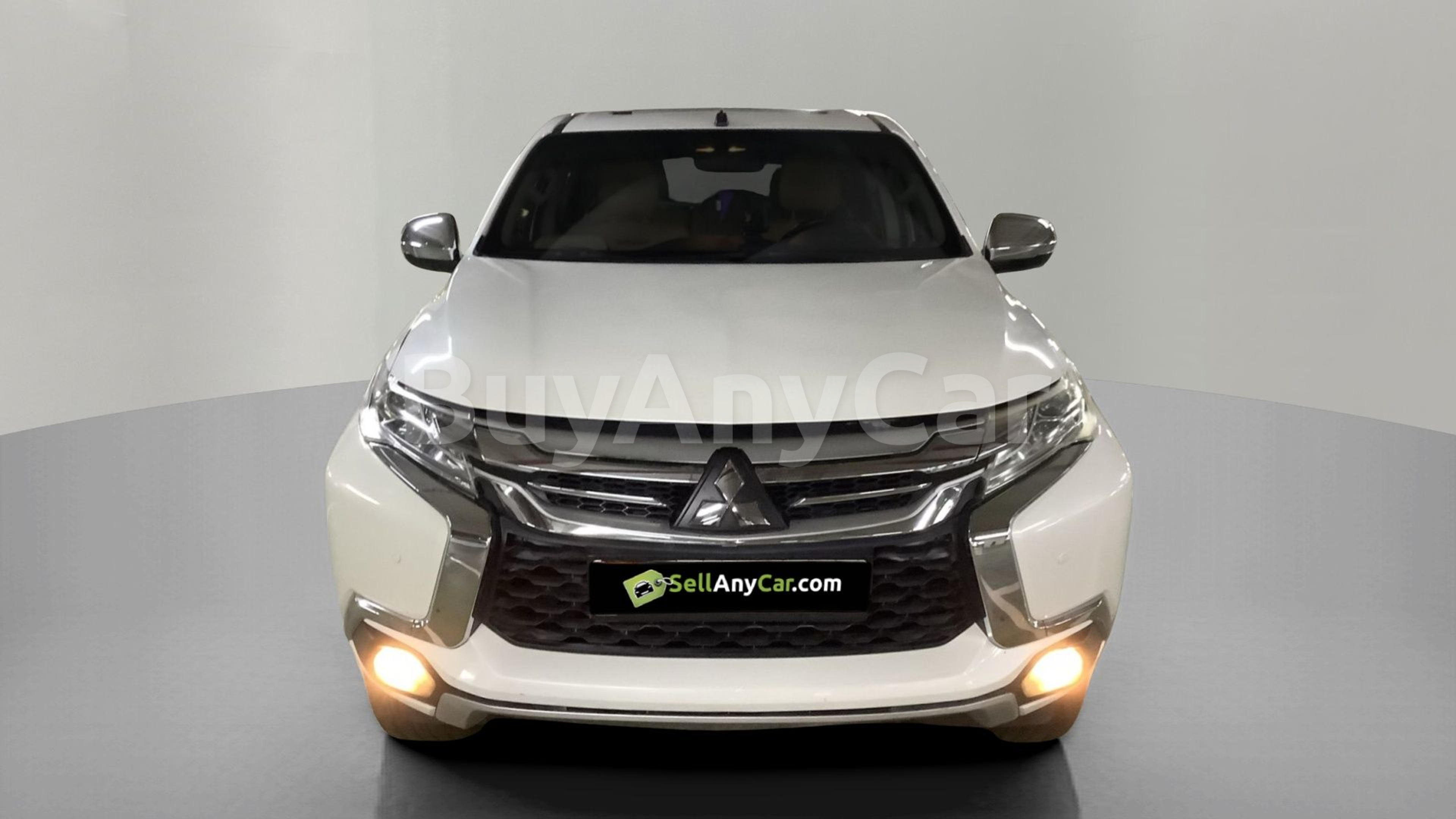 2019 Mitsubishi Montero