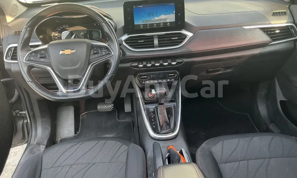 Vehicle photo 9
