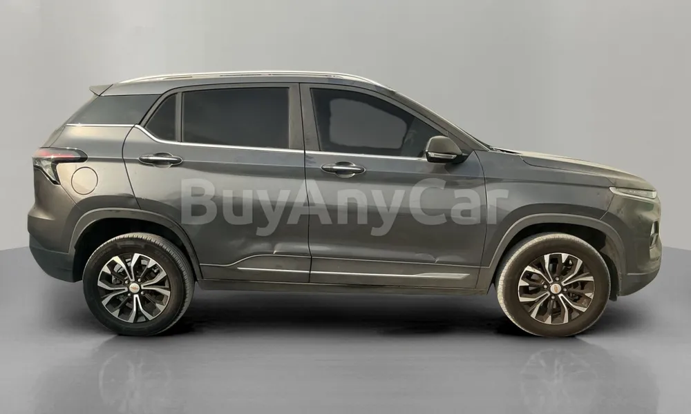 Vehicle photo 4