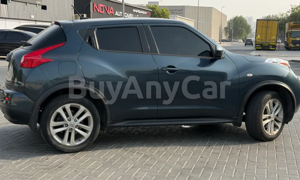 Vehicle photo 11