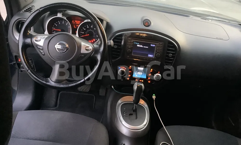 Vehicle photo 22