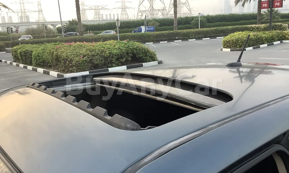 Vehicle photo 24