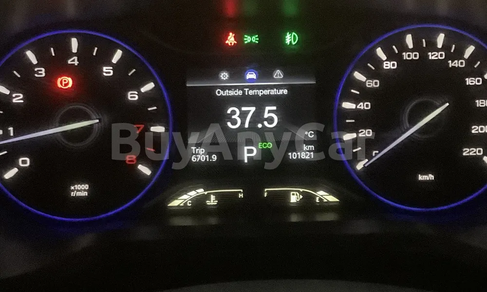 Vehicle photo 6