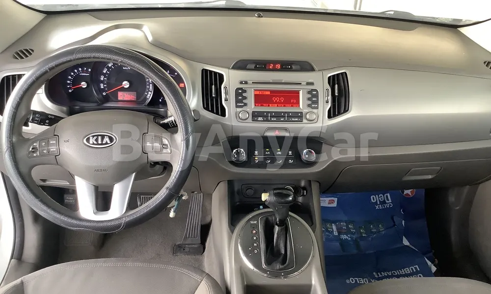 Vehicle photo 7