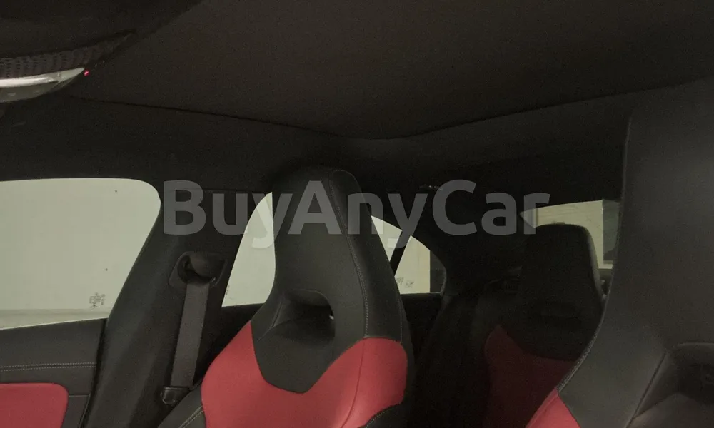 Vehicle photo 8