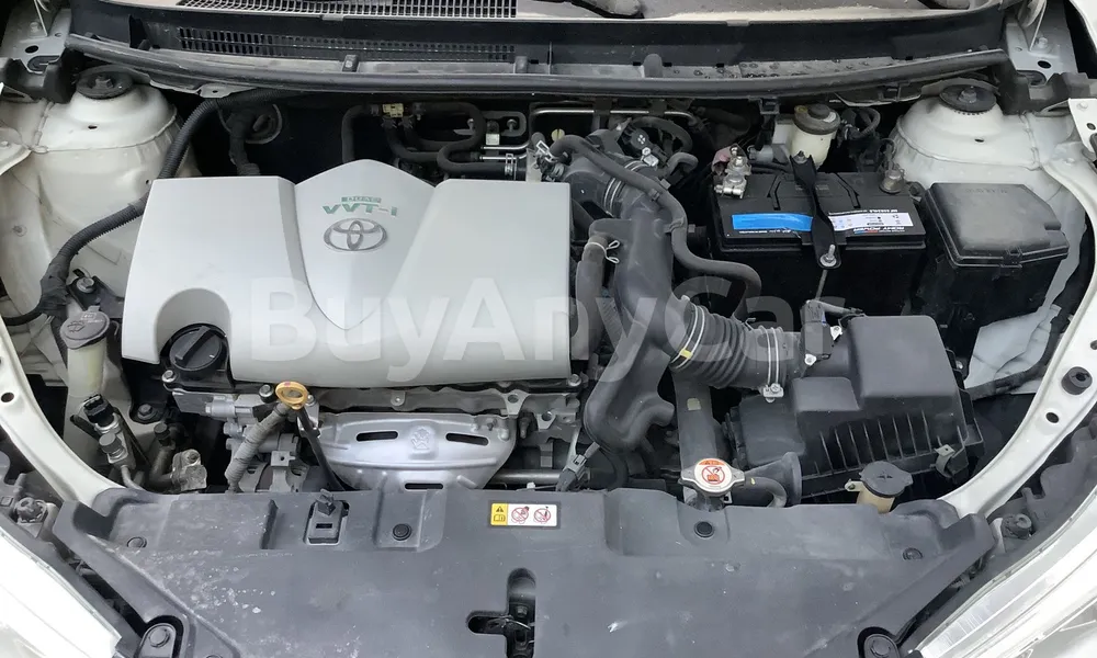 Vehicle photo 6