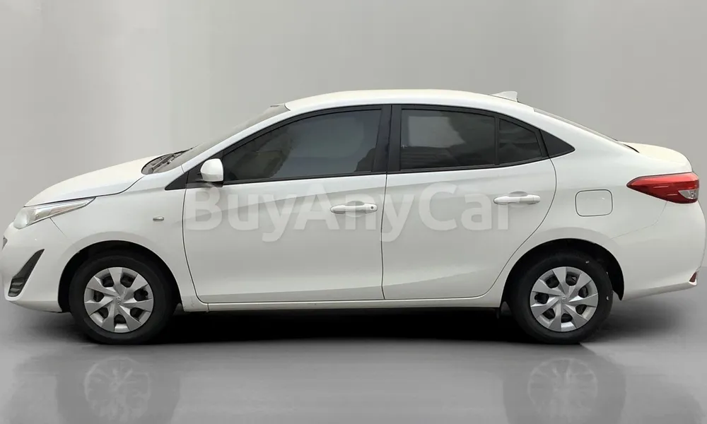 Vehicle photo 3
