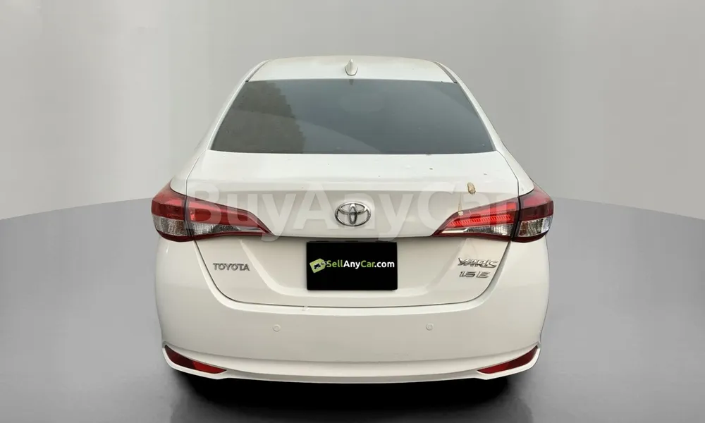 Vehicle photo 2