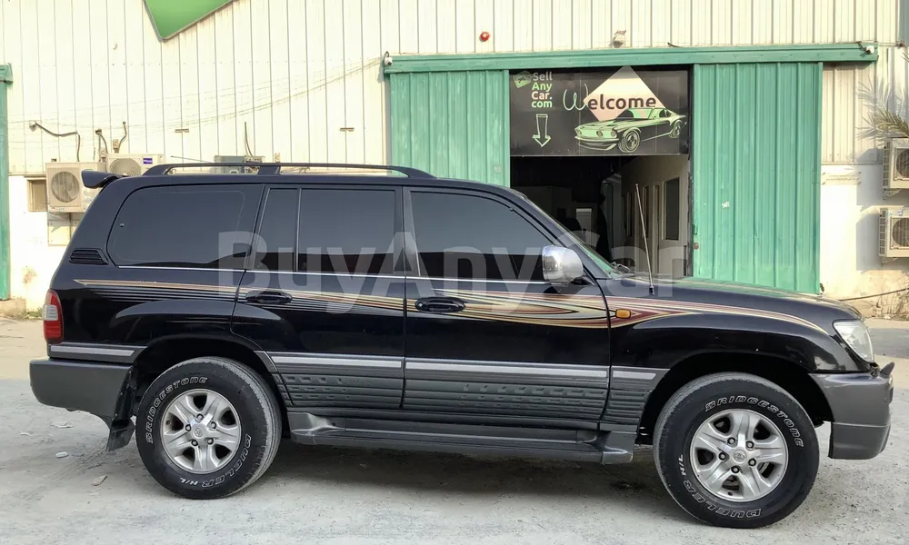 Vehicle photo 3