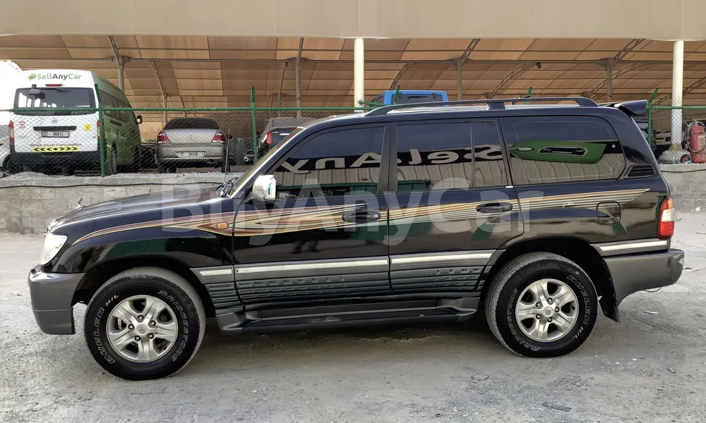 Vehicle photo 4