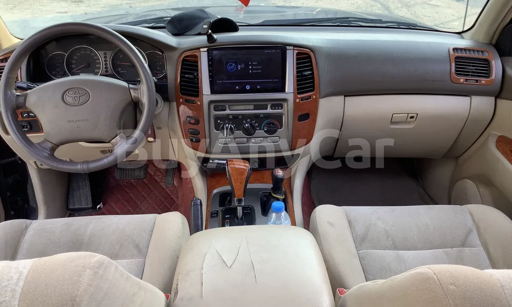 Vehicle photo 9