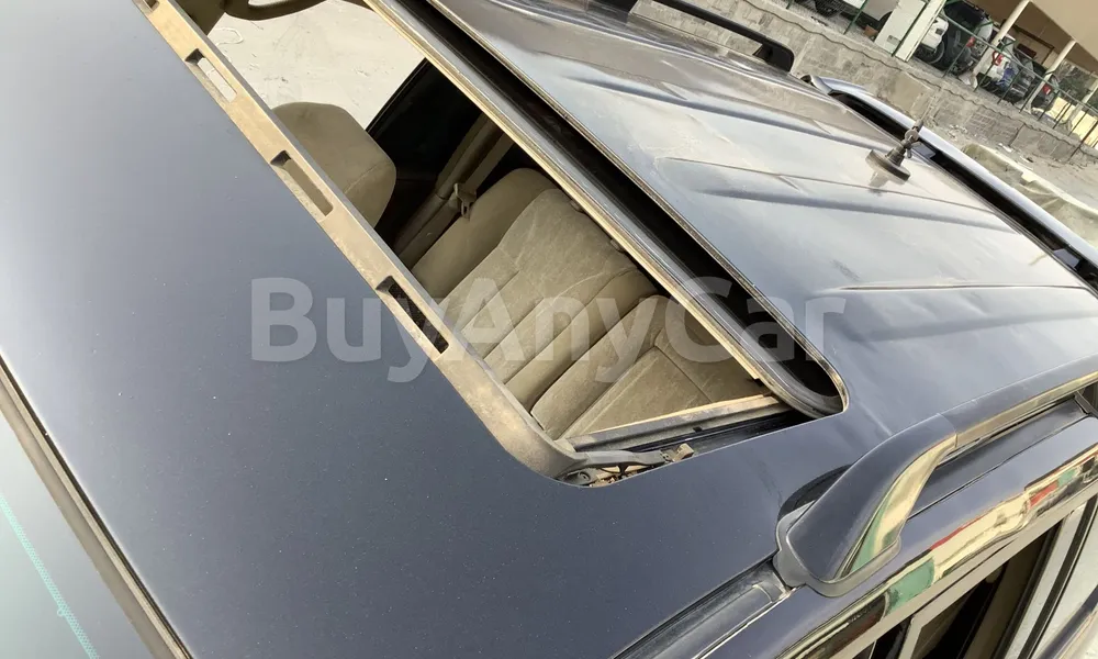 Vehicle photo 5
