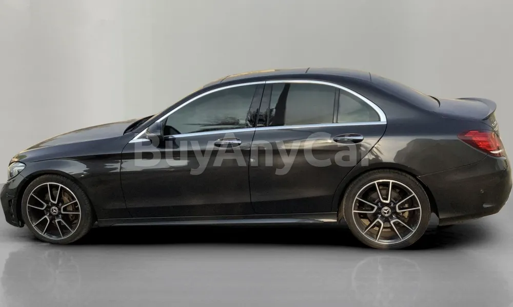 Vehicle photo 4