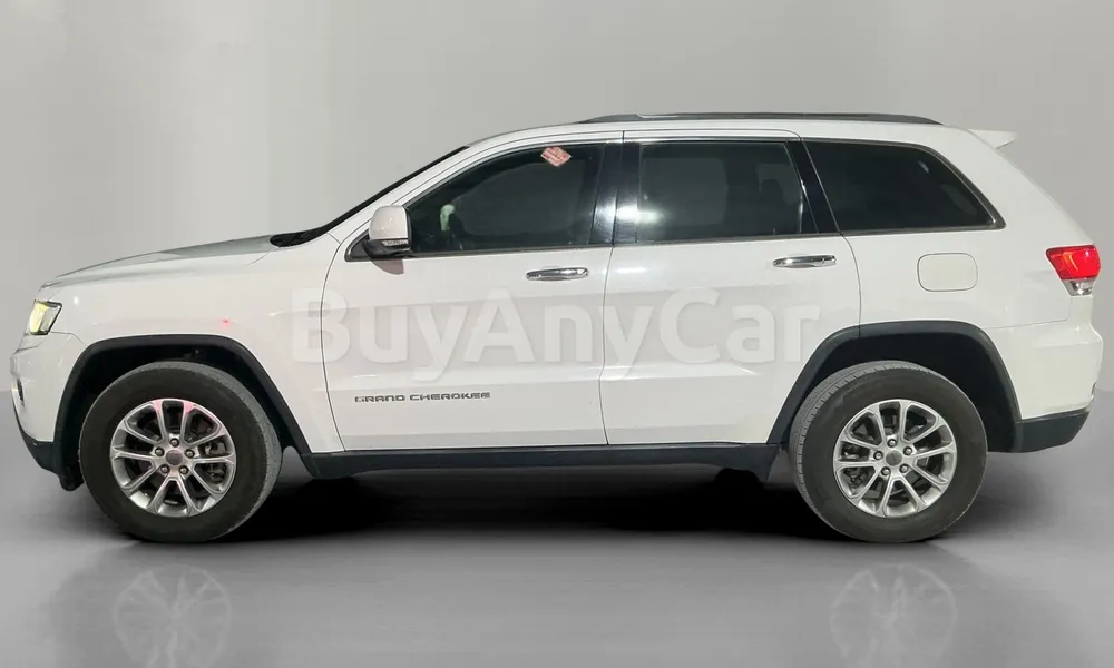 Vehicle photo 4