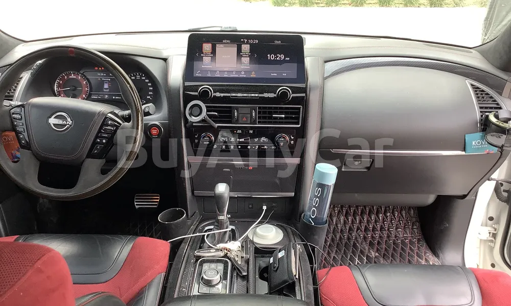 Vehicle photo 8