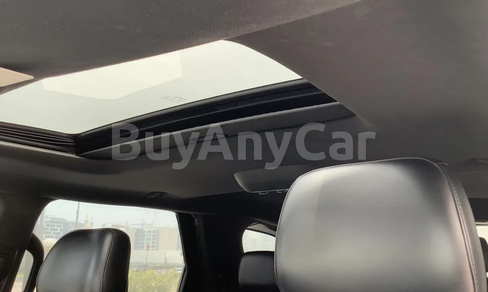 Vehicle photo 8