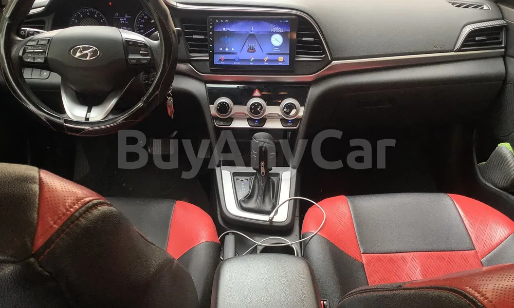 Vehicle photo 8