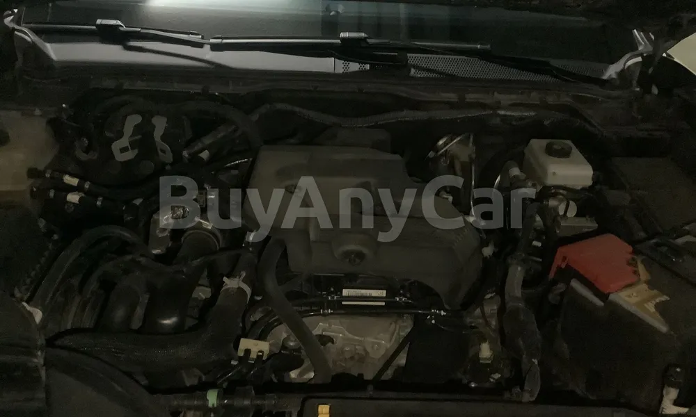 Vehicle photo 6