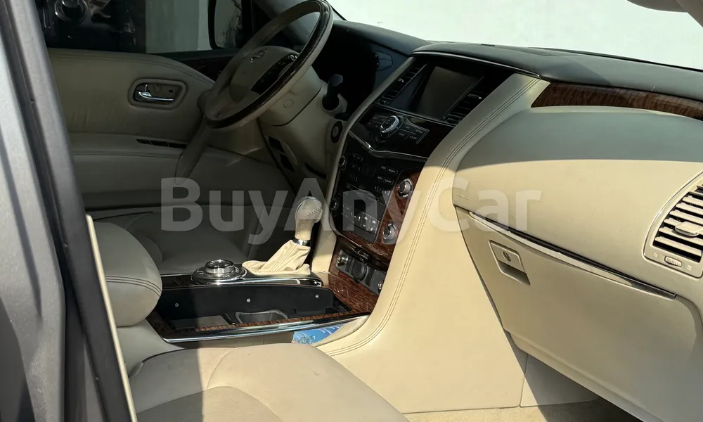 Vehicle photo 4
