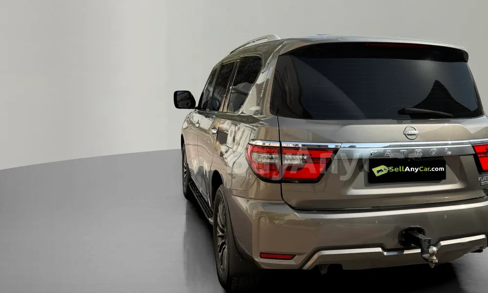Vehicle photo 2