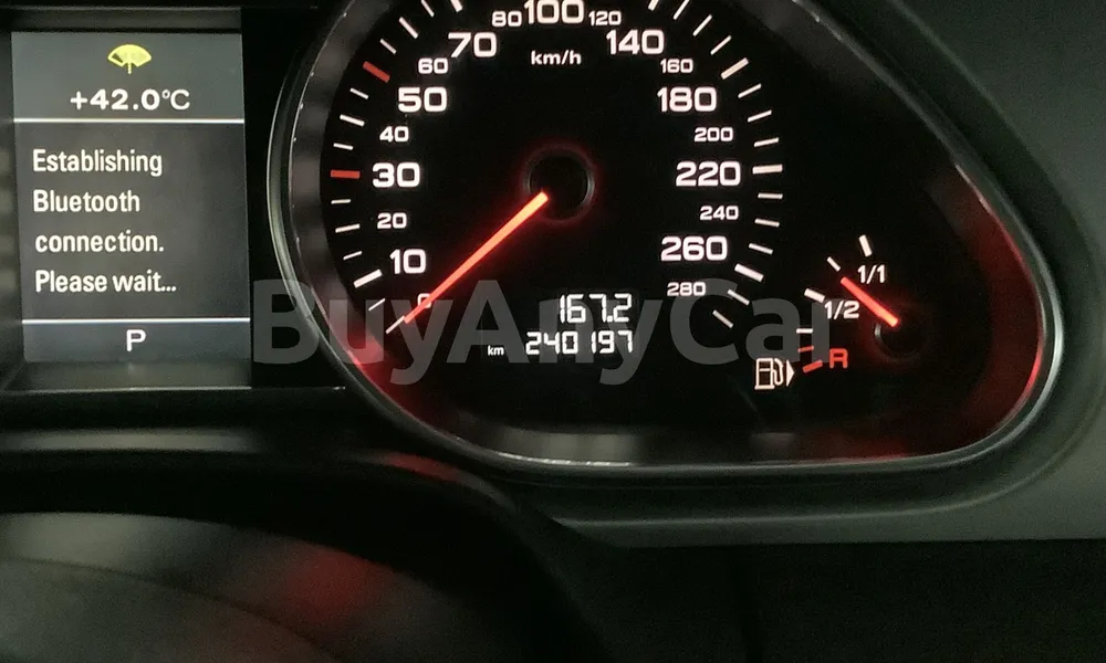 Vehicle photo 9