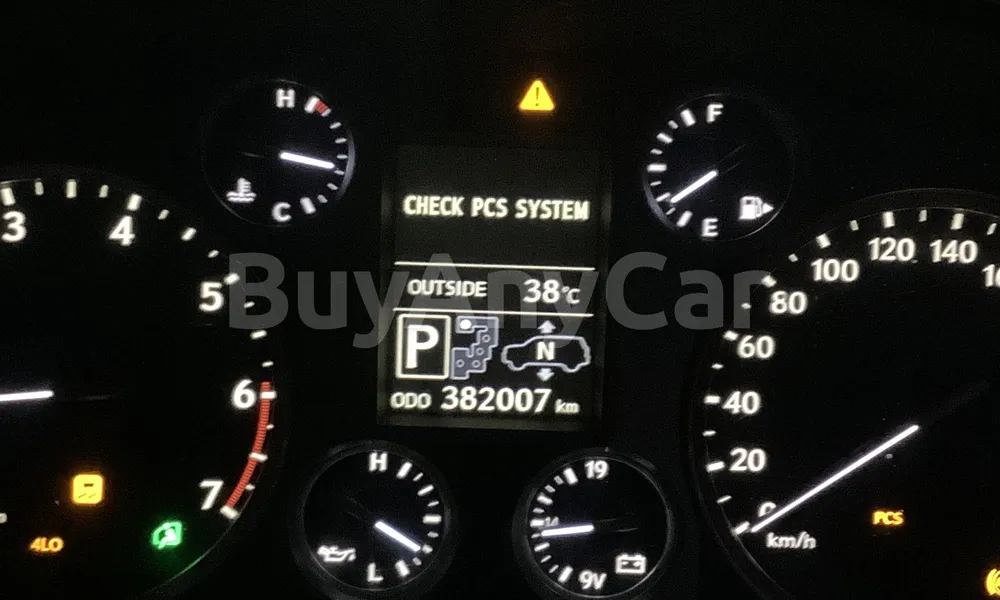 Vehicle photo 8