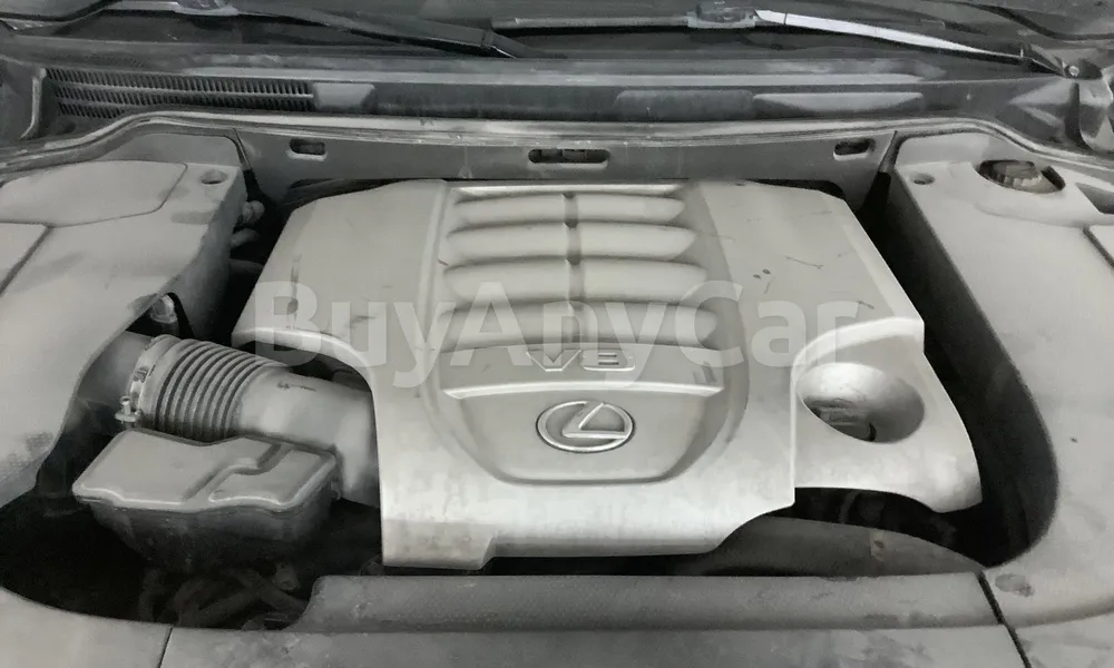 Vehicle photo 6