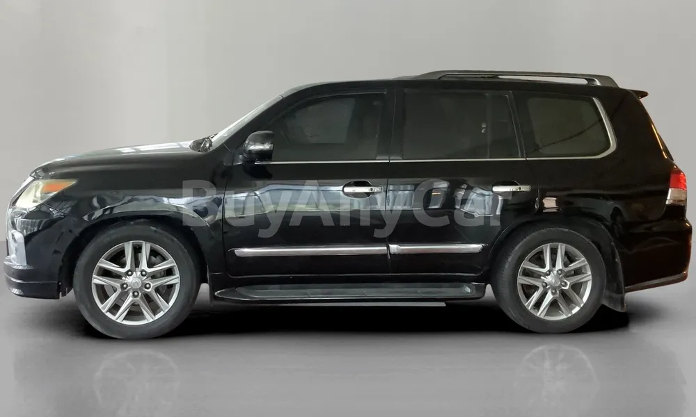 Vehicle photo 3