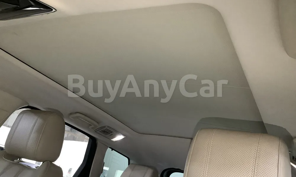 Vehicle photo 8