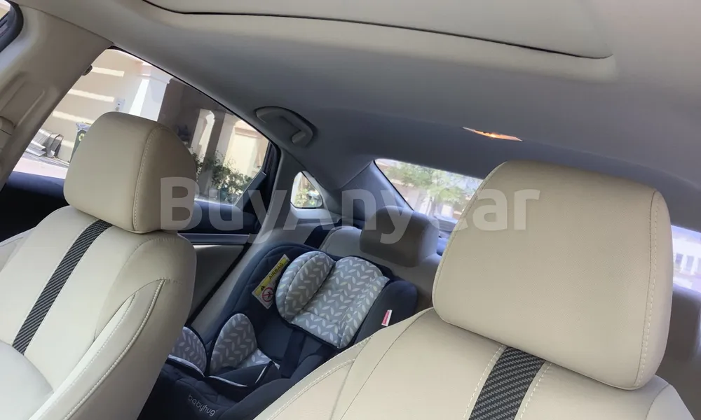 Vehicle photo 10
