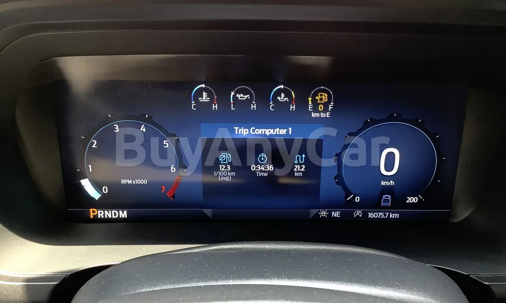 Vehicle photo 7