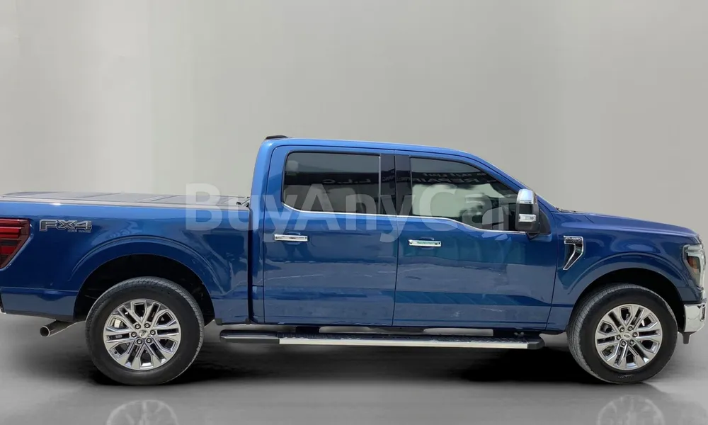Vehicle photo 3