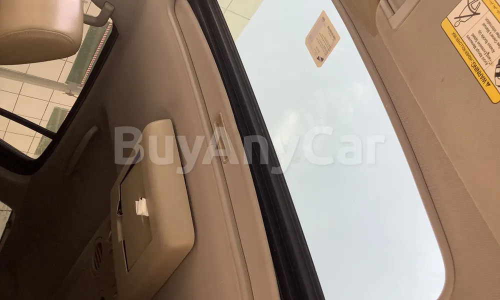 Vehicle photo 9