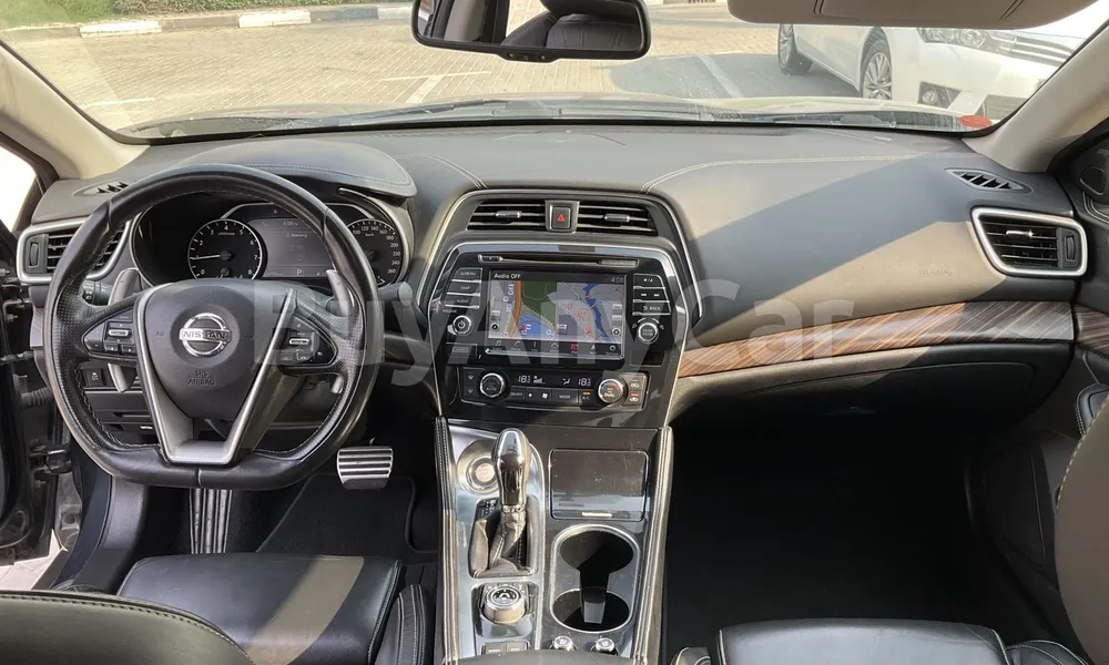 Vehicle photo 8