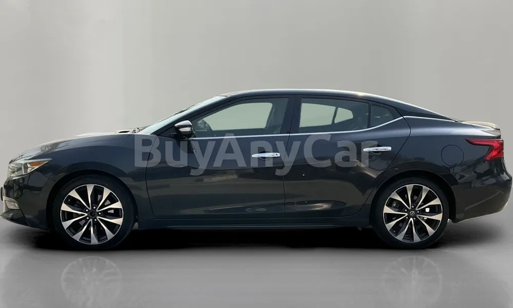 Vehicle photo 4