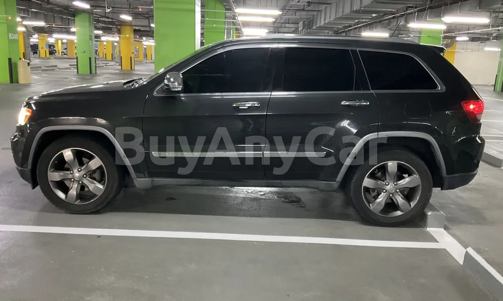 Vehicle photo 4