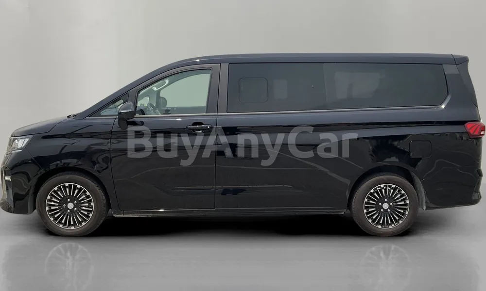 Vehicle photo 4