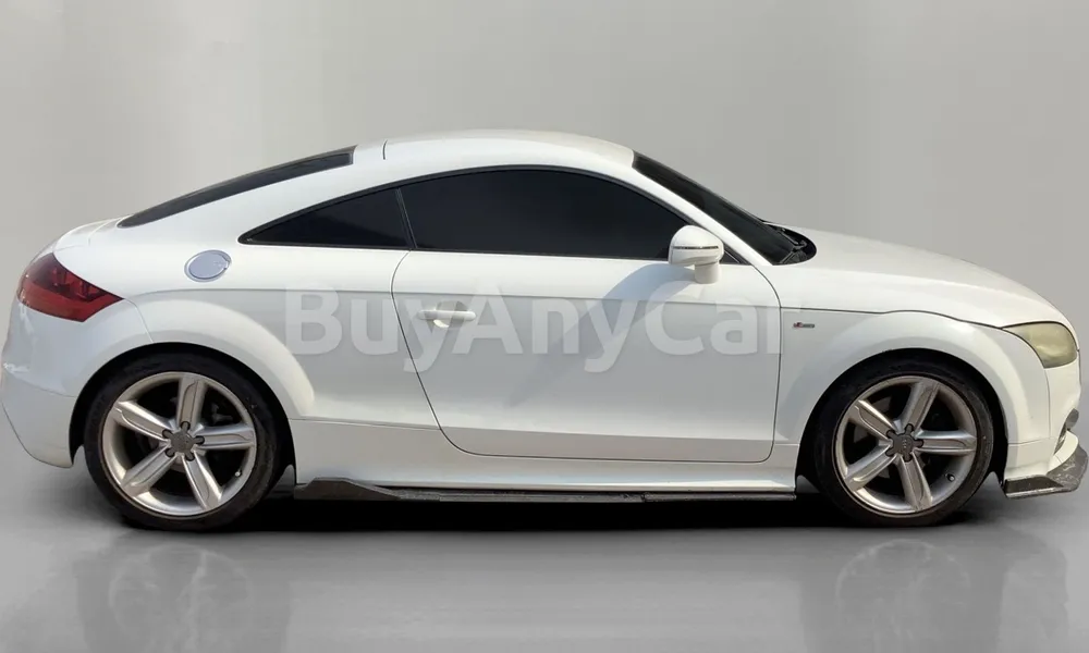 Vehicle photo 3