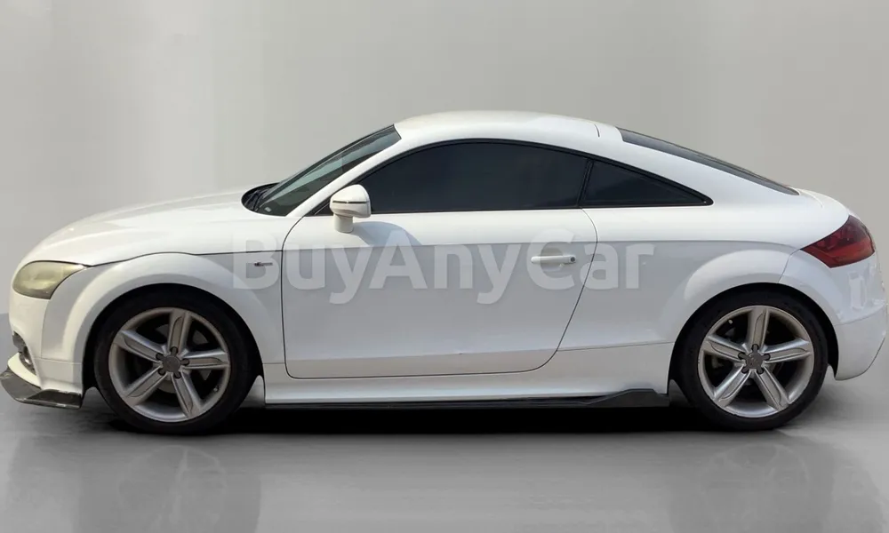 Vehicle photo 4
