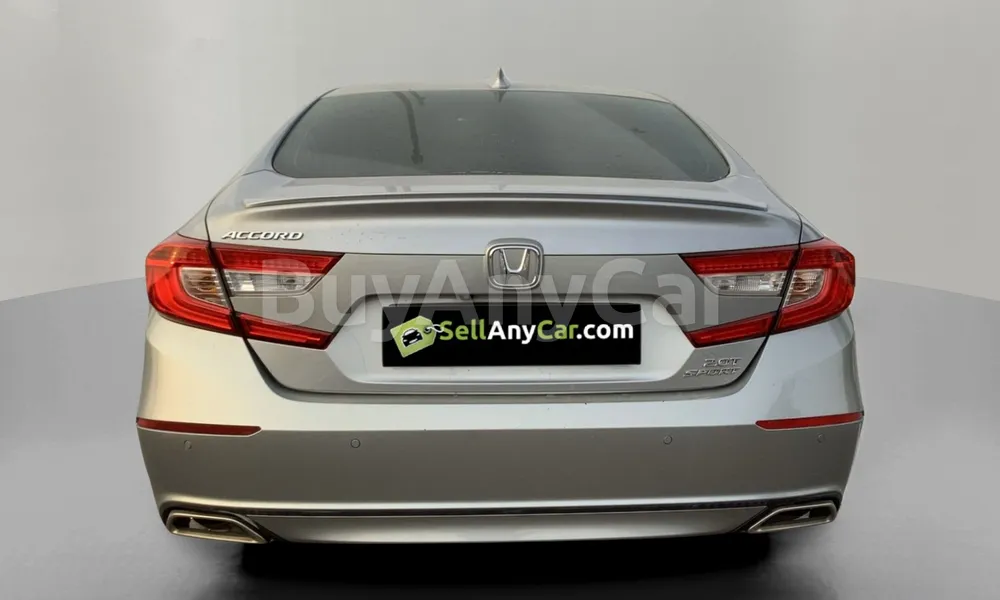 Vehicle photo 2