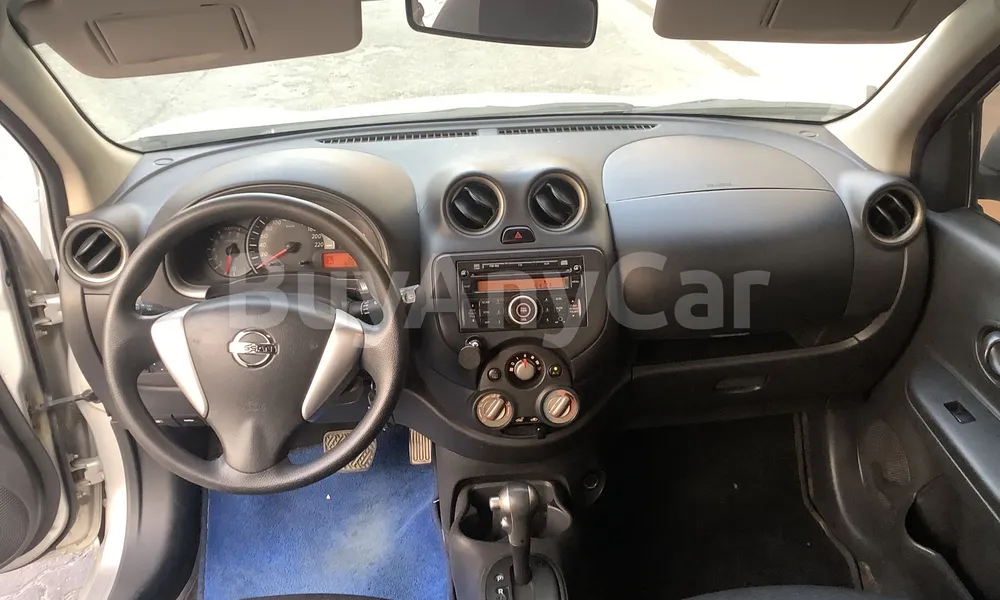 Vehicle photo 7