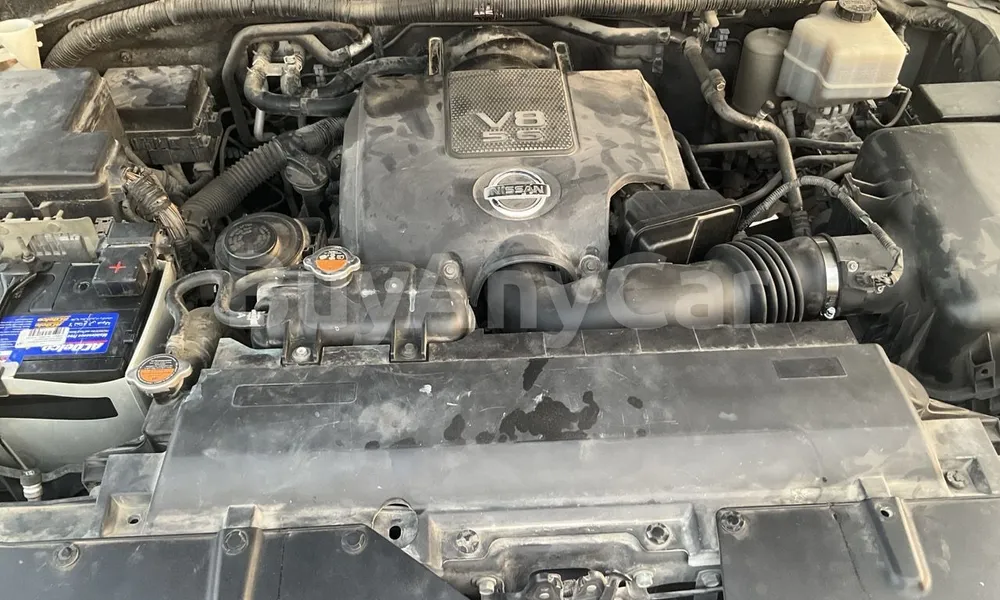 Vehicle photo 6